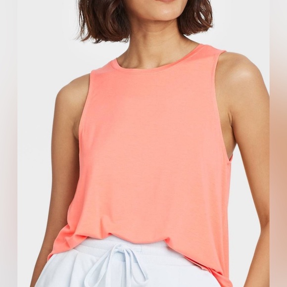 Women's Tank Top - A New Day size L It is not asymmetrical, it inside her shorts - Picture 3 of 6